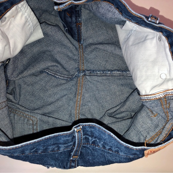 Levi’s 550 Relaxed Fit High-Rise Y2K Shorts (34) - Picture 12 of 14